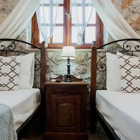 Aigli Δρέπανο